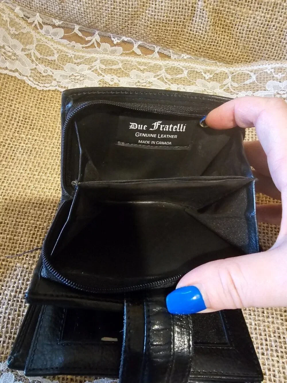 Due Fratelli Genuine Leather Black Wallet Lots of Space Zip/Snap Closure